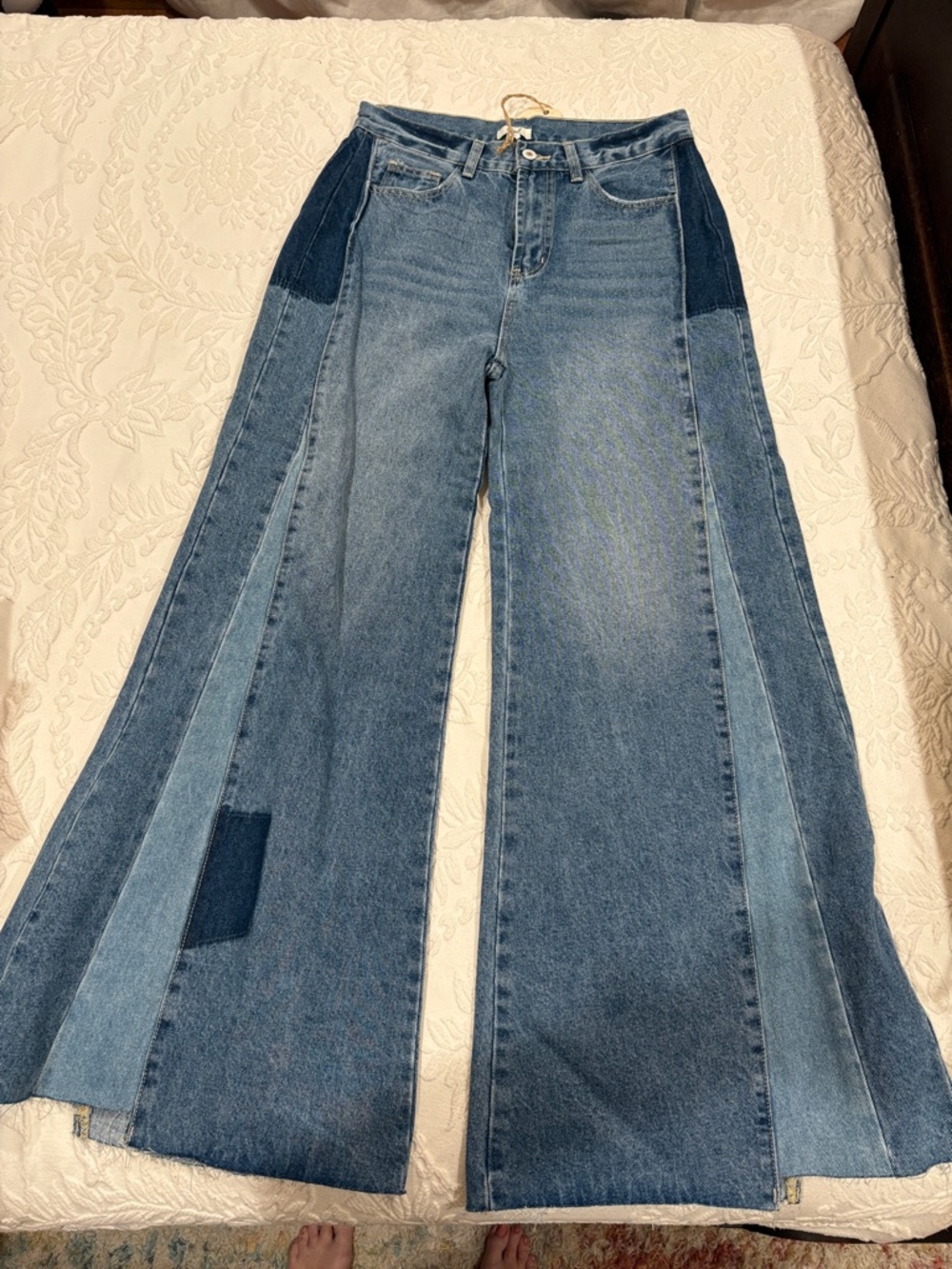 easel Two-Tone Blue Wide Leg Jeans